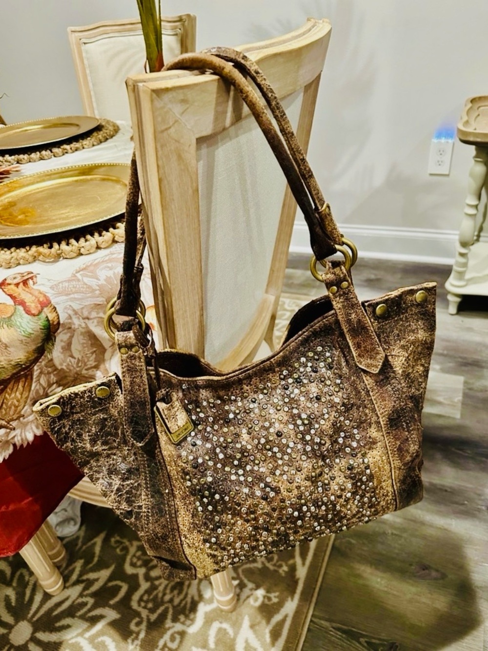 Wow!♥️ Frye Deborah “Heavy Distressed” Western Studded XL Brown Shoulder Bag👜698